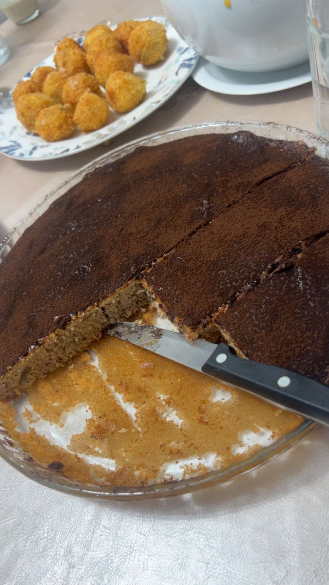 yvanilleeenh's tweet image. Cooking with titima #day7
-Croquette b crevette u djaj 
-cake b tmr u lgrga3