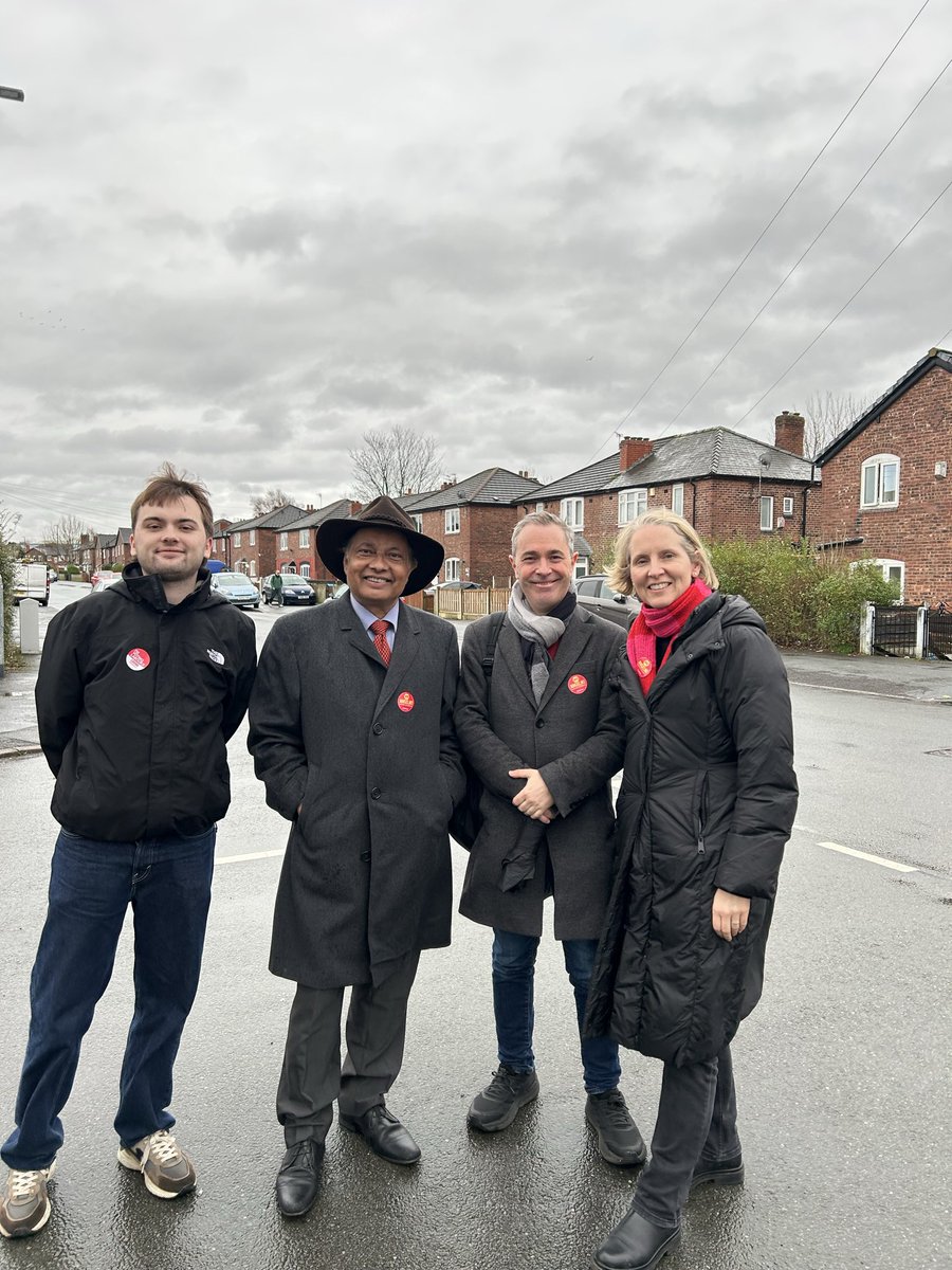 Emma Reynolds for Wycombe 🌹 tweet media