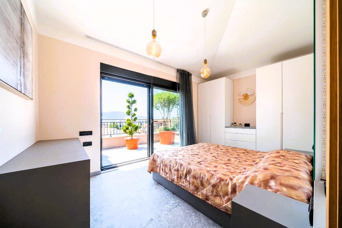 MontenegroReal2's tweet photo. The "Unicorn" of Tivat Real Estate 🦄 🇲🇪

Top-floor 2-bed apartment with panoramic sea views + THREE parking spaces.

📍 200m to Tivat Center 
🚶 Walking distance to Porto Montenegro 
🛋️ Fully furnished
💰 €328,500

https://t.co/WUFiqnNU2T

#Tivat #PortoMontenegro #Tivat https://t.co/6mdND6wukL