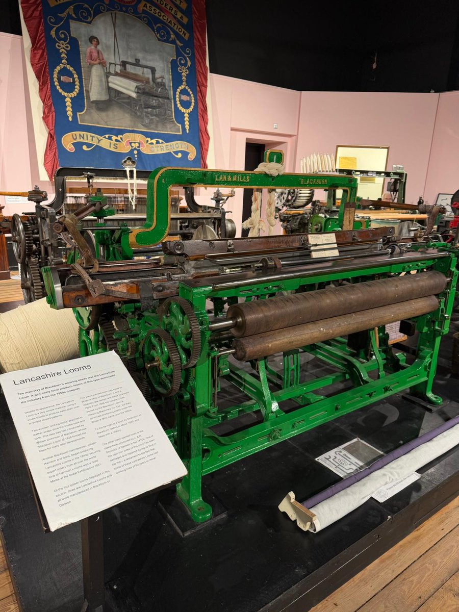 olive_bburn's tweet photo. Year 4 enjoyed visiting Blackburn Museum to learn all about the rich history of Blackburn and it's then booming cotton industry.
#IndustrialRevolution
#History
#bringinglearningtolife
#WeAreStar https://t.co/OQivKj7Esc