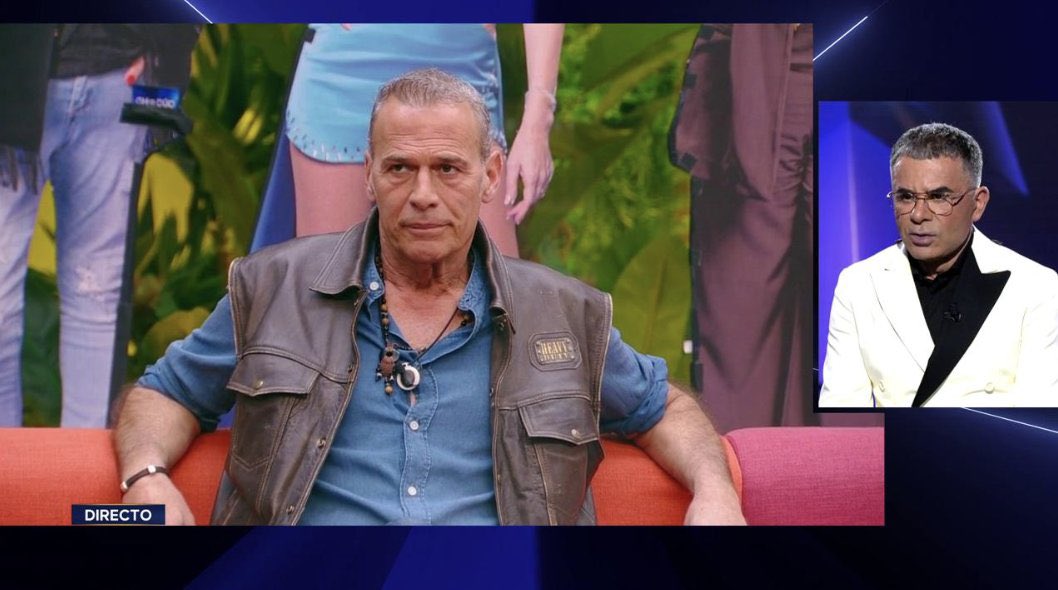 𝓥𝓪𝓺𝓾𝓮 tweet media