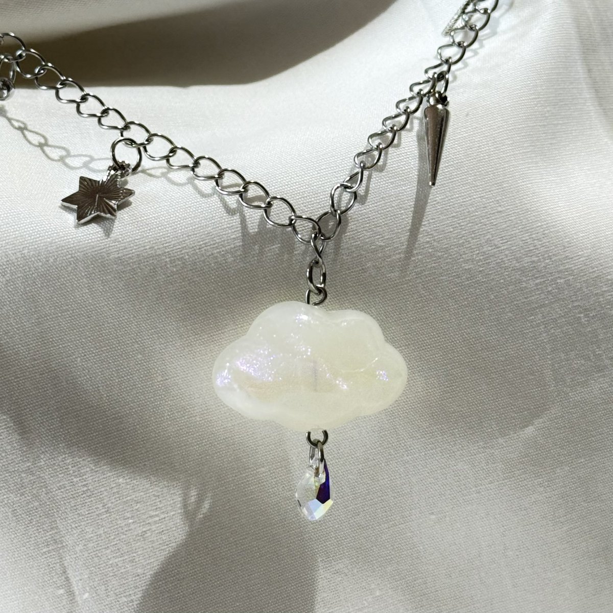 AnCIgnite's tweet photo. Ignite your mood... 
身につけた瞬間、 そっと心に火が灯るアクセサリーを

Xの方でも作品などを載せていくので、よろしくお願いします⛓🩶

オンラインショップ▶▷▶
https://t.co/J7fQrPzbu9 https://t.co/SX8uPLcCHo