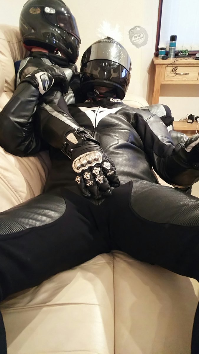 Hot Gay French (22K) tweet media