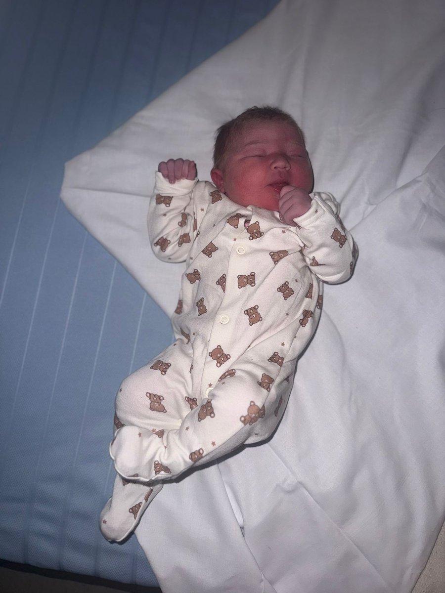 Our wee daughter born this evening, wee chubbs 🥰