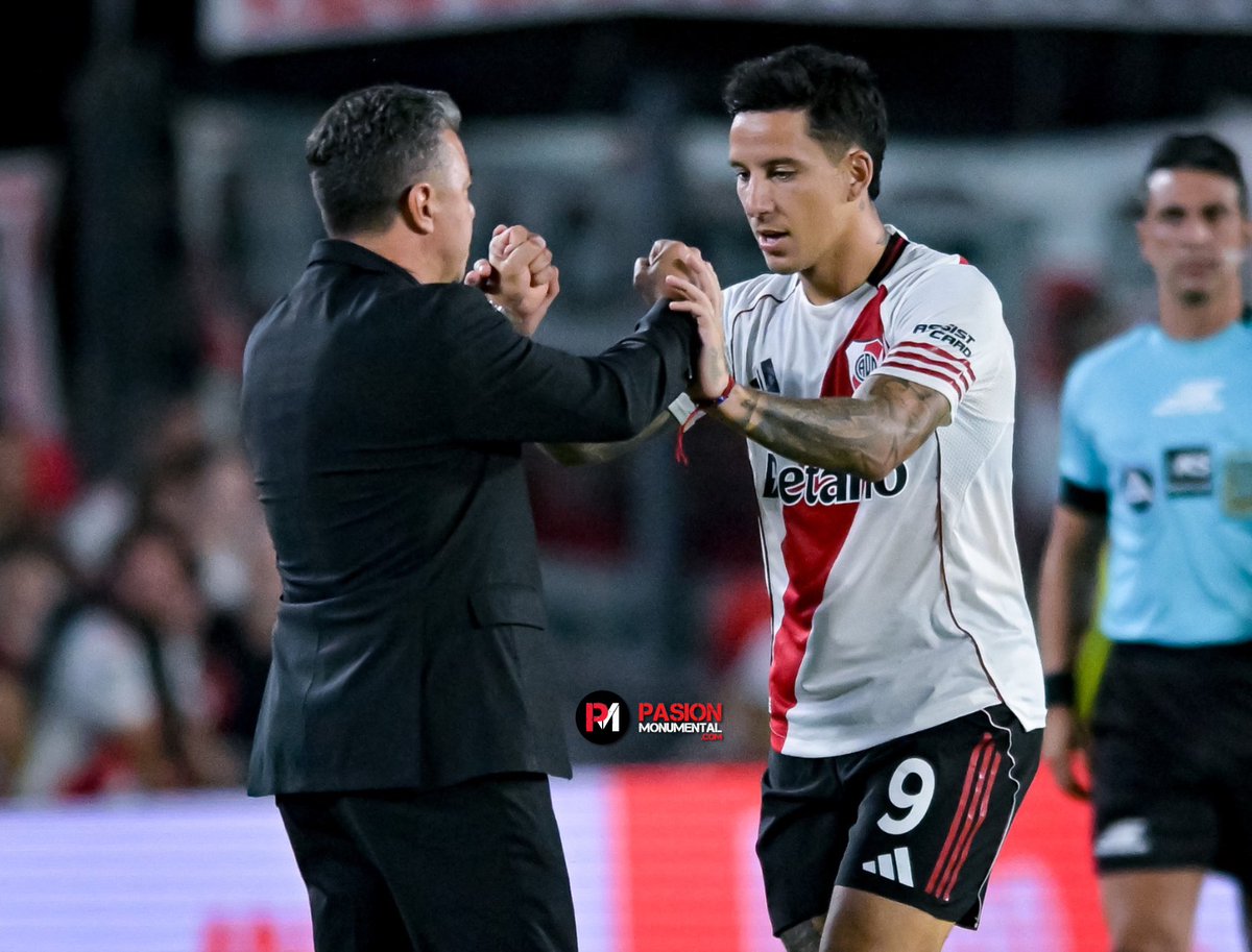 pmonumental's tweet photo. Hoy todos los goles son para el Muñeco 🤍❤️🤍 https://t.co/QRD8OiQptx