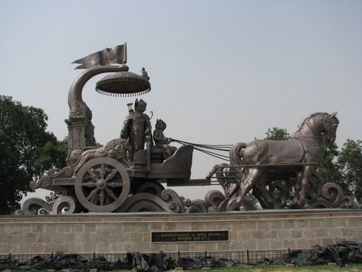 georgetgeorge's tweet image. Discover Kurukshetra, the legendary land of the Mahabharat battle — sacred temples, historic sites, and spiritual lore that shaped India’s epic tradition!
🔗 touristinindia.com/kurukshetra-si…
#Kurukshetra #Mahabharat #EpicHistory #SpiritualTravel #IncredibleIndia #HeritageTourism