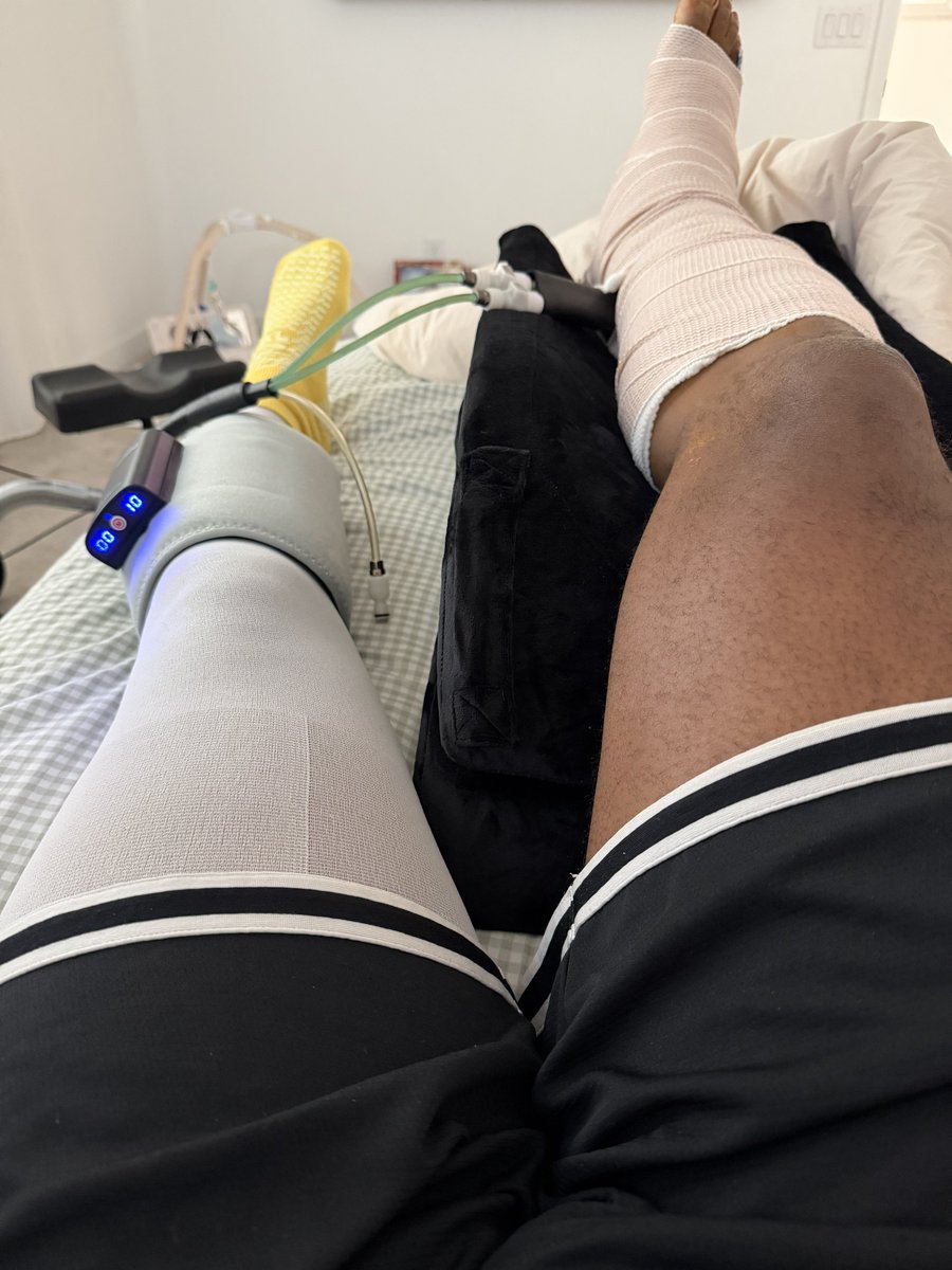 CallMeMeech_ tweet media