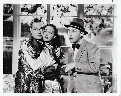 NathanFrancis__'s tweet photo. Chester Hooton: Am I dead?
Duke Johnson: I can't tell, you always look that way.
80th Anniversary 🎞 #OTD in #Film #History 27 February 1946, #HalWalker's musical comedy classic ROAD TO UTOPIA, starring #BingCrosby, #BobHope, and #DorothyLamour, was released in 🇺🇸 https://t.co/ugmCC3ffNy