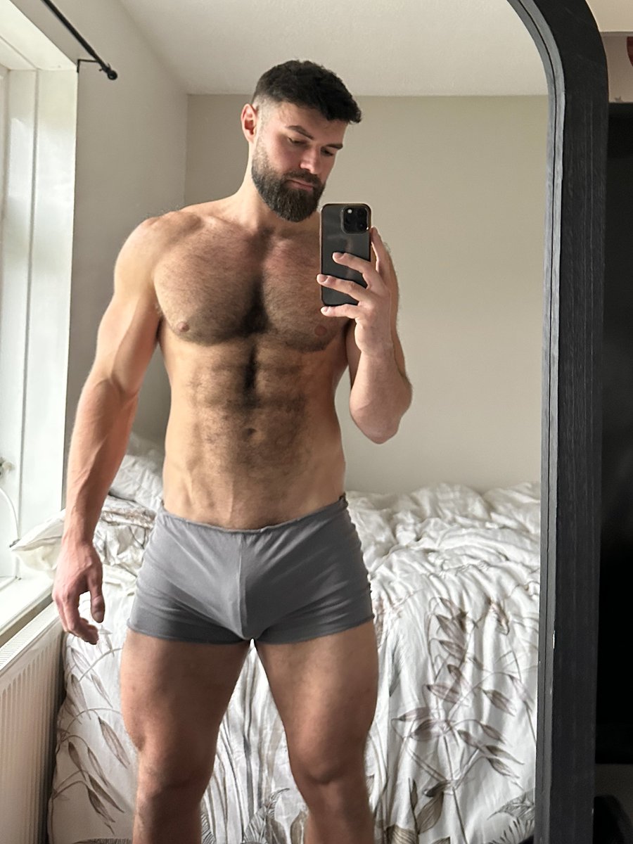 CHRISBSFW tweet media