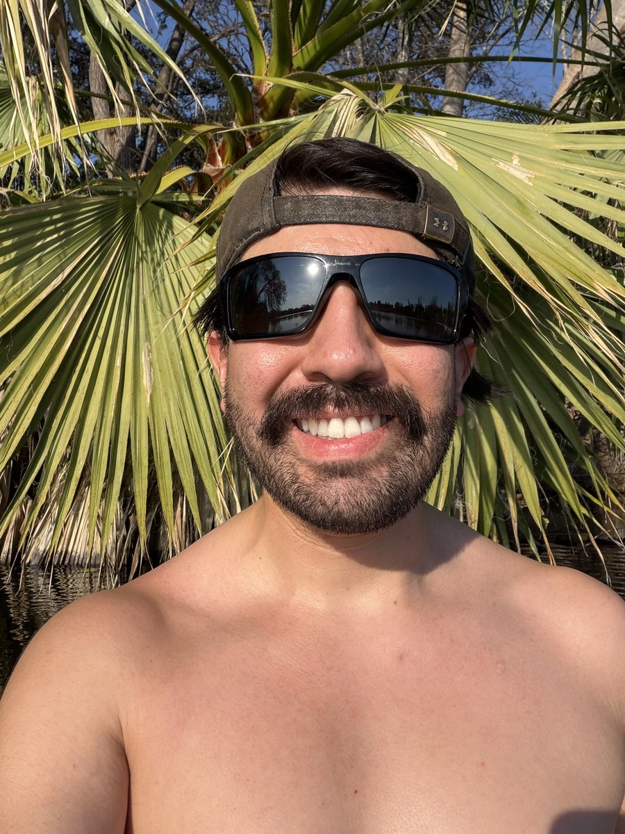frannakin's tweet photo. Finally got to enjoy the 80 degree Texas winter weather by getting out onto the water https://t.co/i2LcLbWGMi
