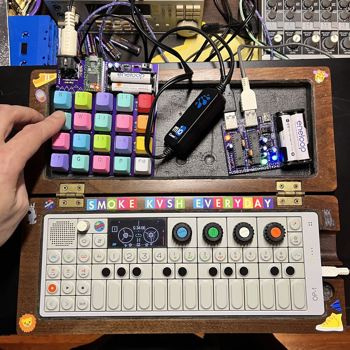 welcome to your life..
there’s no turning back…
@ digdugDIY.etsy.com
🌊🎷🌝🌏🎨🍕
• MODDED YAMAHA VSS30
• MYSTERY PIZZA ARCADE
• WAX POETIC
• MOON SURFER SUPREME
• OPZ TRRS I/O FX SUPREME
• SUPER METROPOLIS x OG CASSETTE
• THE WEIGHT
• DIGITAL SURF
• GEMINI
• PURP