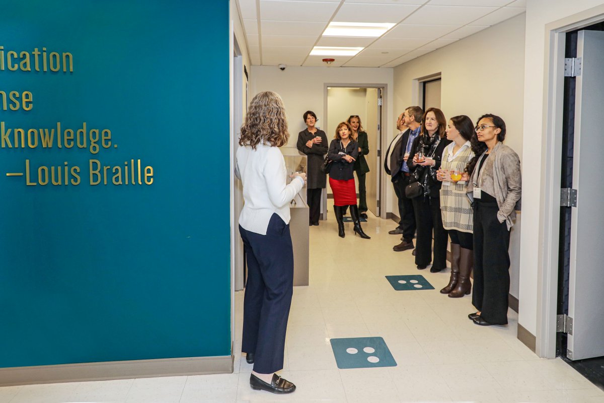 Chicago Lighthouse tweet media