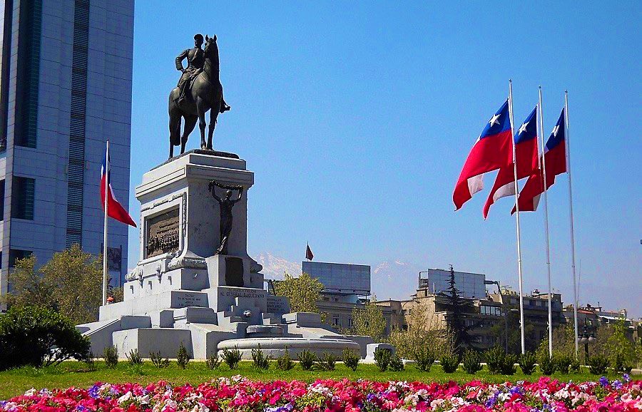 El retorno del Monumento al General Baquedano, no solo es una derrota cultural de la ultra izquierda, también de los cobardes que NO supieron defender su legado y hoy sinvergüenza alguna promueven  su retorno. Hay que tener límite con insultar la inteligencia de los Chilenos.