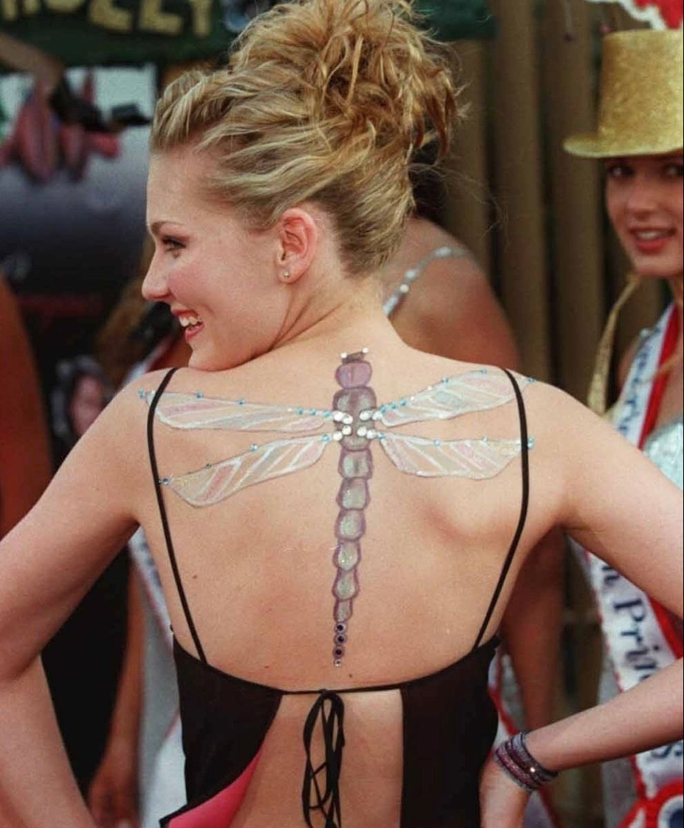 In love with Kirsten Dunst’s look for the premiere of Drop Dead Gorgeous (1999)