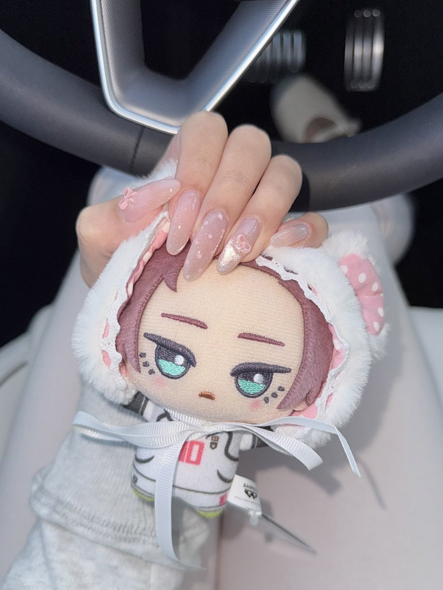 ina ୨ৎ sae tweet media