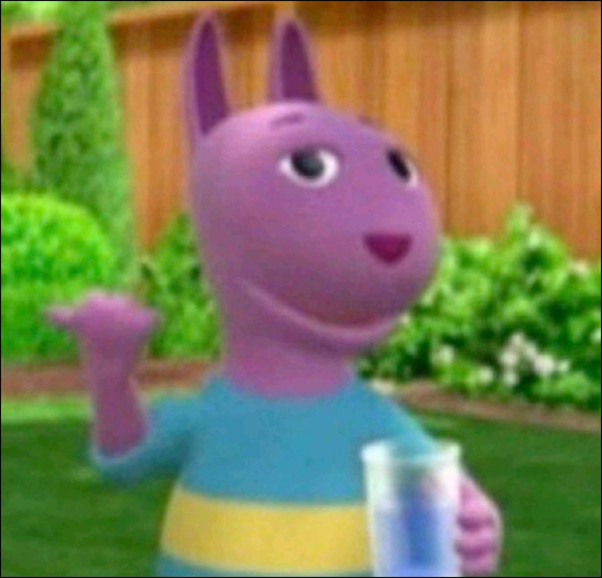 ¿Qué? JAJJAJAJA ¿Akane una una autoinserciónde Rumiko?
Ay no, de plano no saben que más inventarse. Échenle más ganas mis todos pndjs