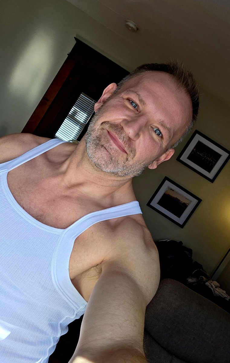 Muscle Daddy for fun😈 tweet media