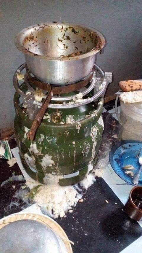 Hapa ni maji imezindi unga ama ni unga imezindi maji wakuu