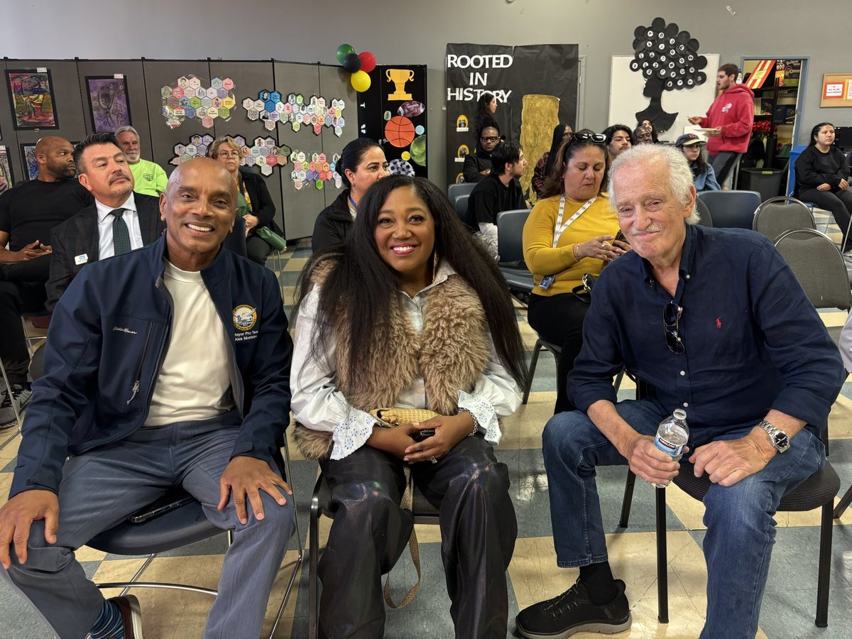 Hawthorne, CA tweet media