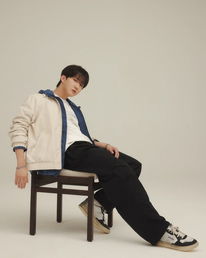 ละนี่ชอบประโยคประกาศมาก😭

"AUTRY IS PLEASED TO ANNOUNCE THE APPOINTMENT OF SOUTH KOREAN SINGER, SONGWRITER, AND PRODUCER CHANGBIN, AS THE BRAND’S FIRST EVER GLOBAL BRAND AMBASSADOR!"

#CHANGBINxAUTRY
#Changbin #창빈