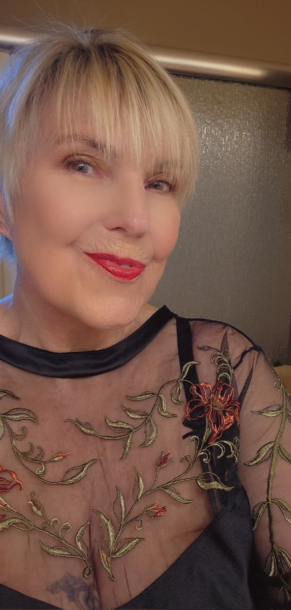 Mary ☮️ tweet media