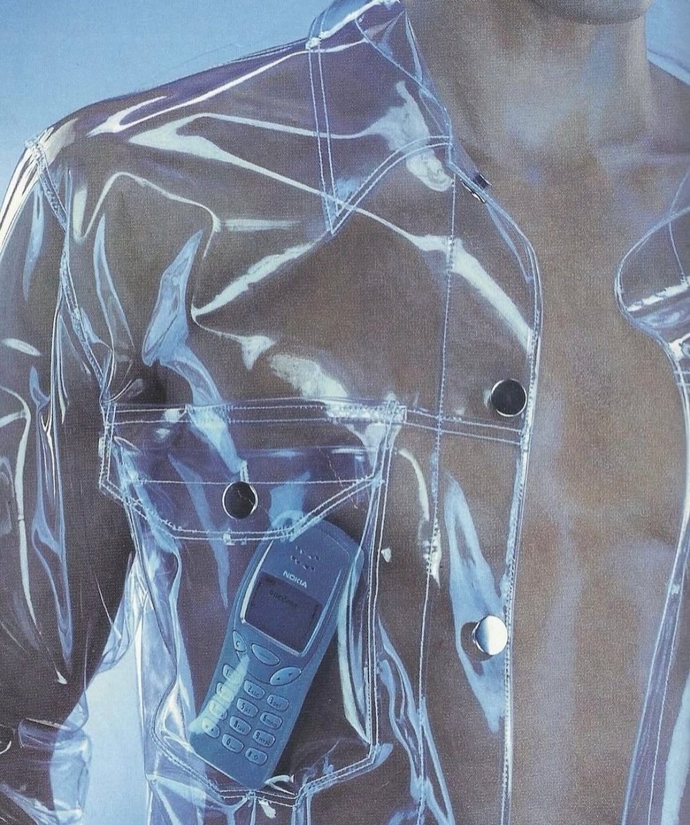PHEAUXCOUTURE's tweet photo. Nokia Ads from the 2000s https://t.co/sysayf3uCl