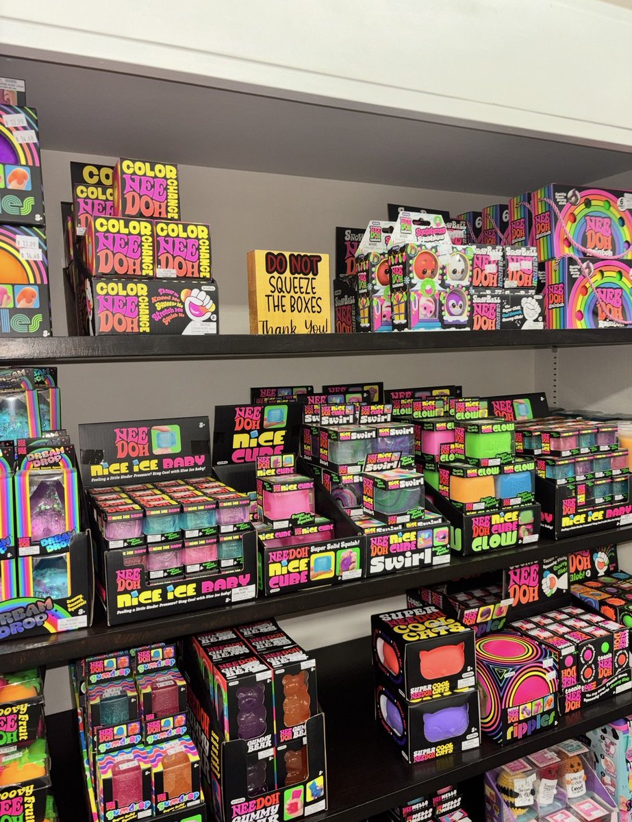 trap queen tweet media