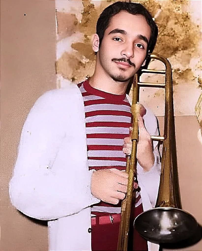 Antes de convertirse en leyenda de la salsa, #WillieColón soñaba con ser trombonista de jazz… pero el destino tenía otros planes y terminó revolucionando la música latina para siempre ✨🎺.