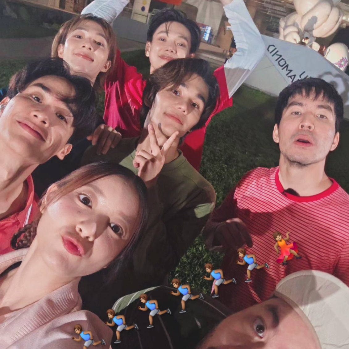 lorloryd's tweet photo. เด็กมัดจุกน่ารักงะ แก๊งรันนิ่งแมนคิวสุเท้ายน่วมกันมากเลยนะนิ รอดูแล้ววววววว 💘🤏🏻

( @CwrNew #NuNew ) https://t.co/S4g3jGlovo