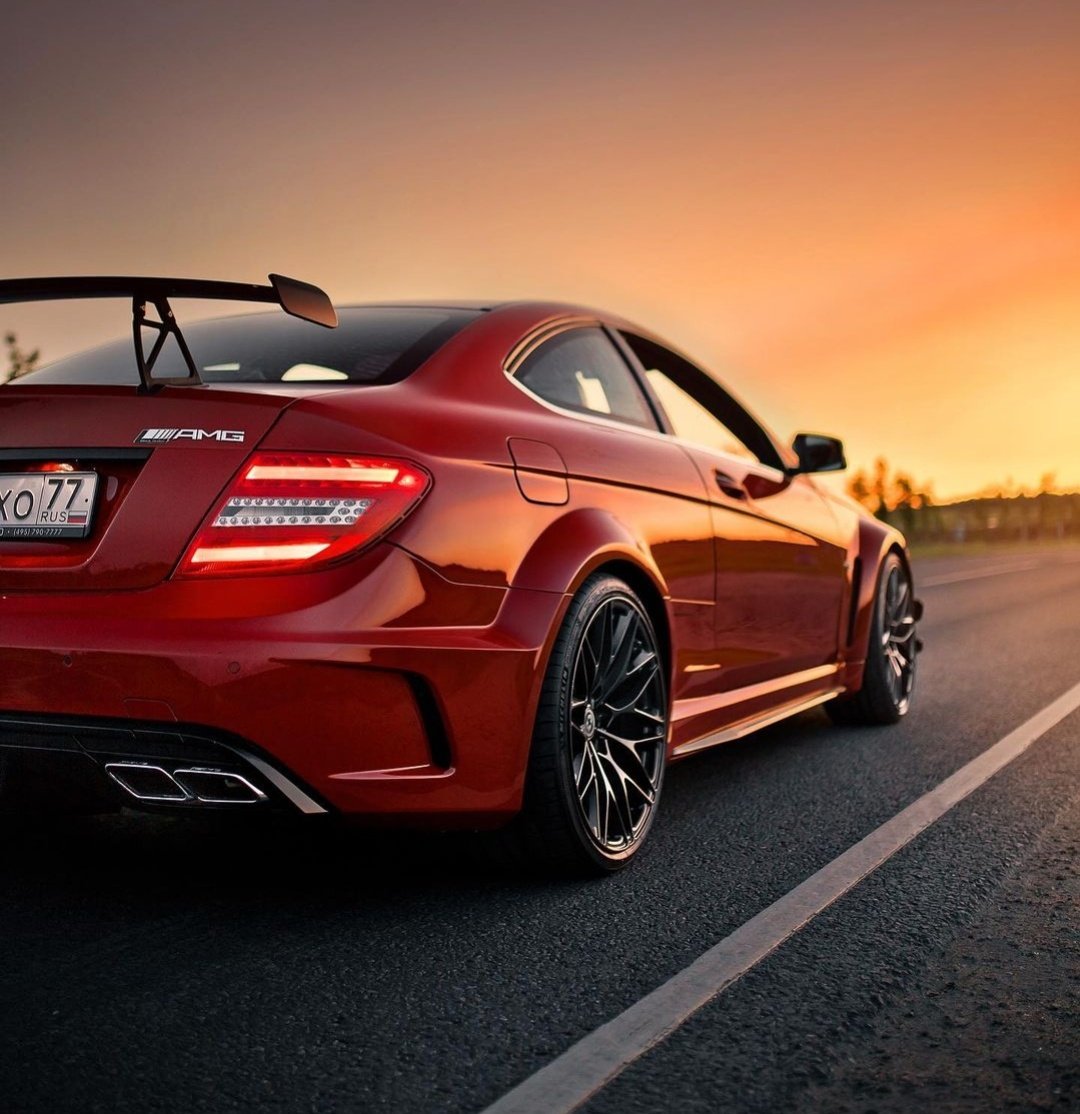 WorldWideCarsTM's tweet photo. C63 ///AMG https://t.co/mBTXd7vbhH