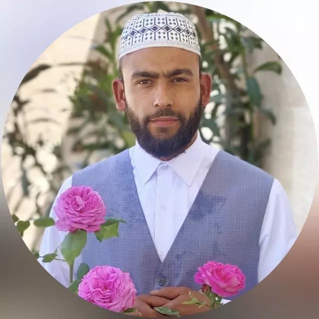ALLAH cc için
Hiçbir şey zor değildir
Dilediğiyle
Dini mübine
Hizmet ve ibadet ettirir
Ve düne kadar tanınmayan 
CELAL Kulu ile
Dünyaya
DOĞU,BATI
KUZEY,GÜNEY’iyle
Allah dedirttir
Allahın kimseye ihtiyacı yok
kendini yükseklerde görenlere Hiç yok O,
OL DEYİNCE OLUR
#CelalKaratüre