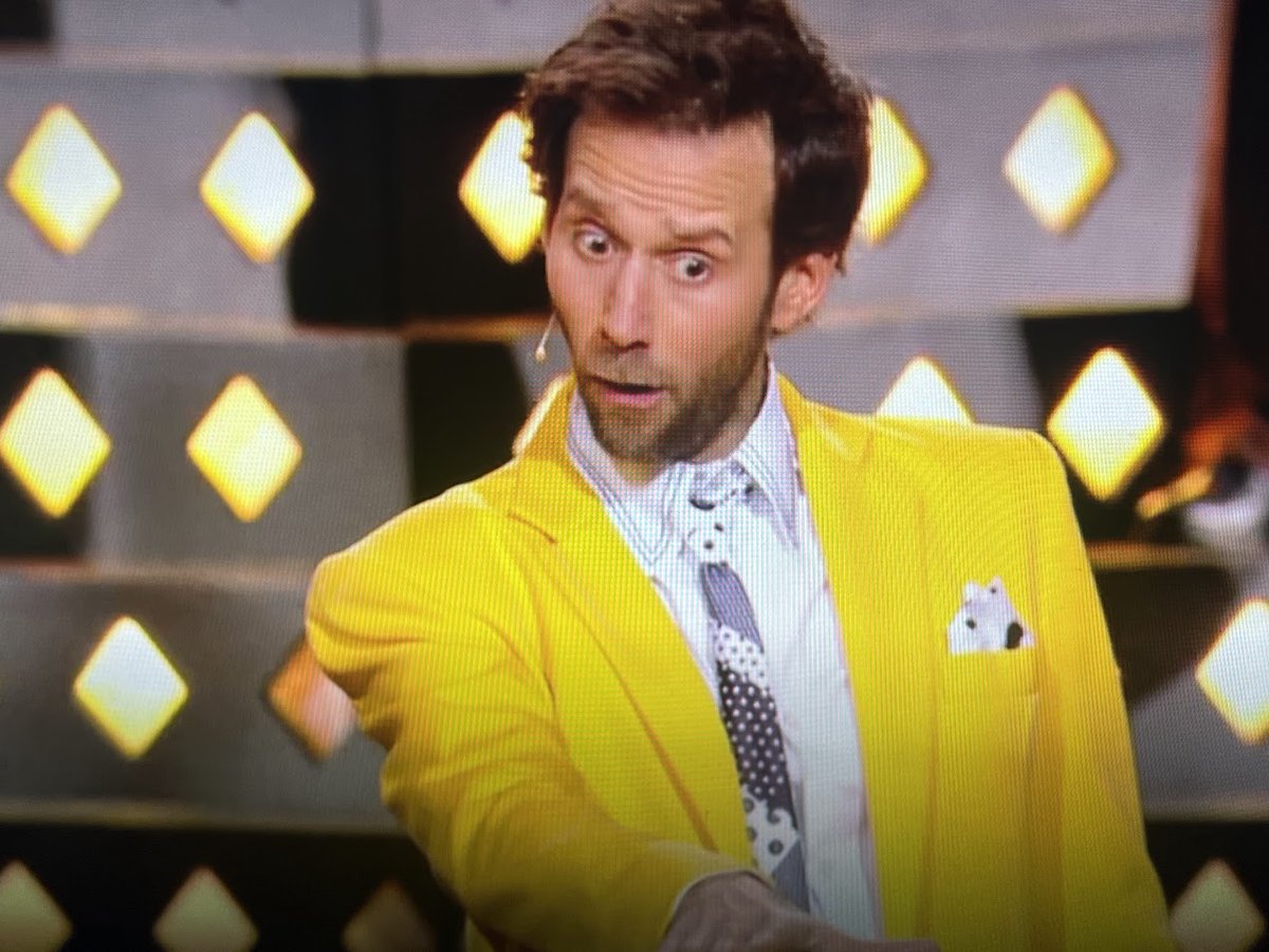 Quel démarrage incroyable des César !

Une ouverture rythmée et audacieuse, avec un bel hommage à #JimCarrey , monument de la comédie. 

Bravo à Benjamin Lavernhe pour une performance pleine d’énergie. Si la soirée continue ainsi, elle sera mémorable.

#cesar2026