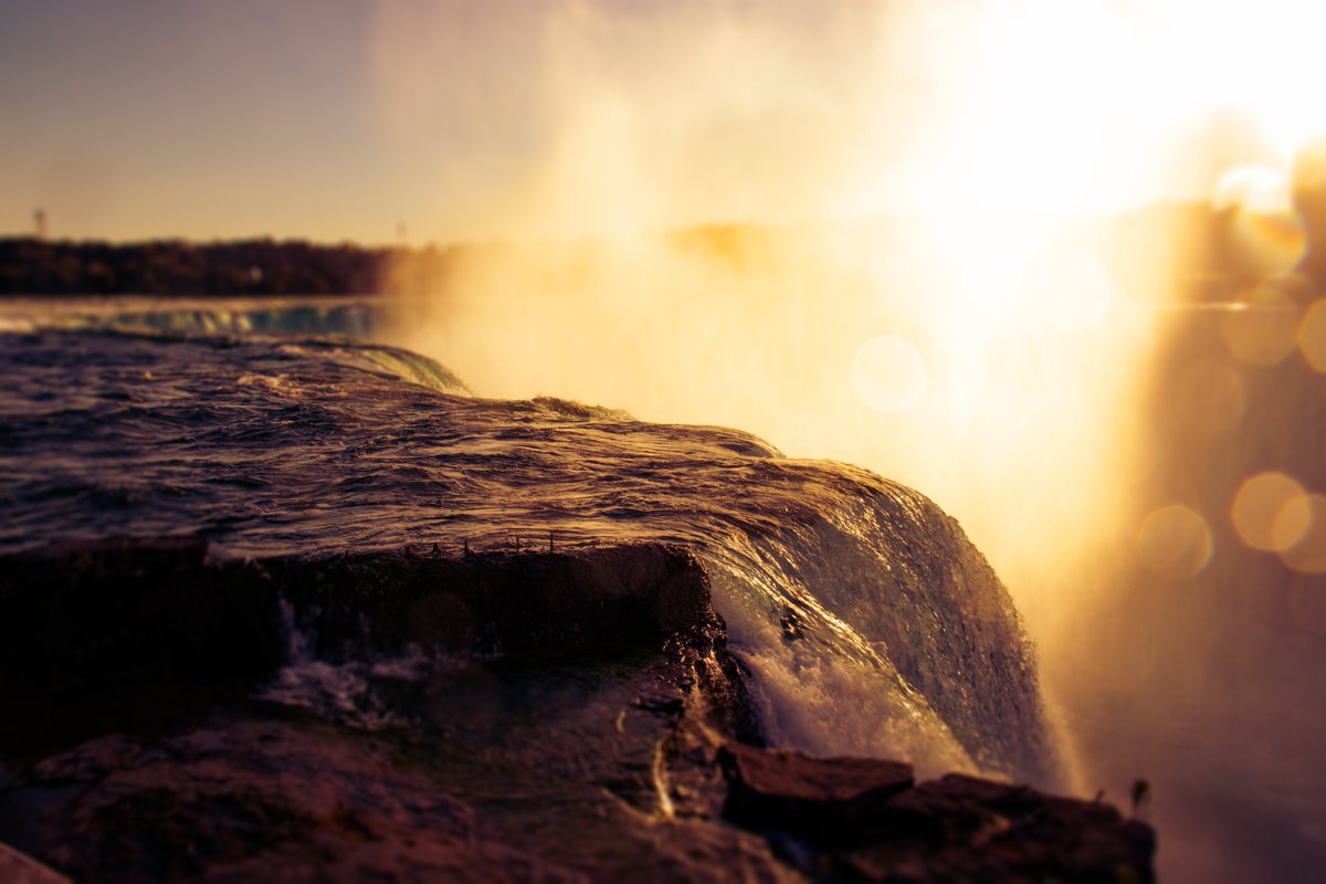 #Genesis #NFTPhotography #PhotoArt #FoundationNFT #AqueousVeils
My Genesis collection is almost here✨

Tomorrow, I invite u to step into the "Aqueous Veils"- a poetic journey through the mist &amp;light of Niagara Falls🤍
4 unique 1/1 PhotoArt
🗓️Friday,Feb 27| 17:00
📍On <a href="/foundation/">Foundation 🌐</a>