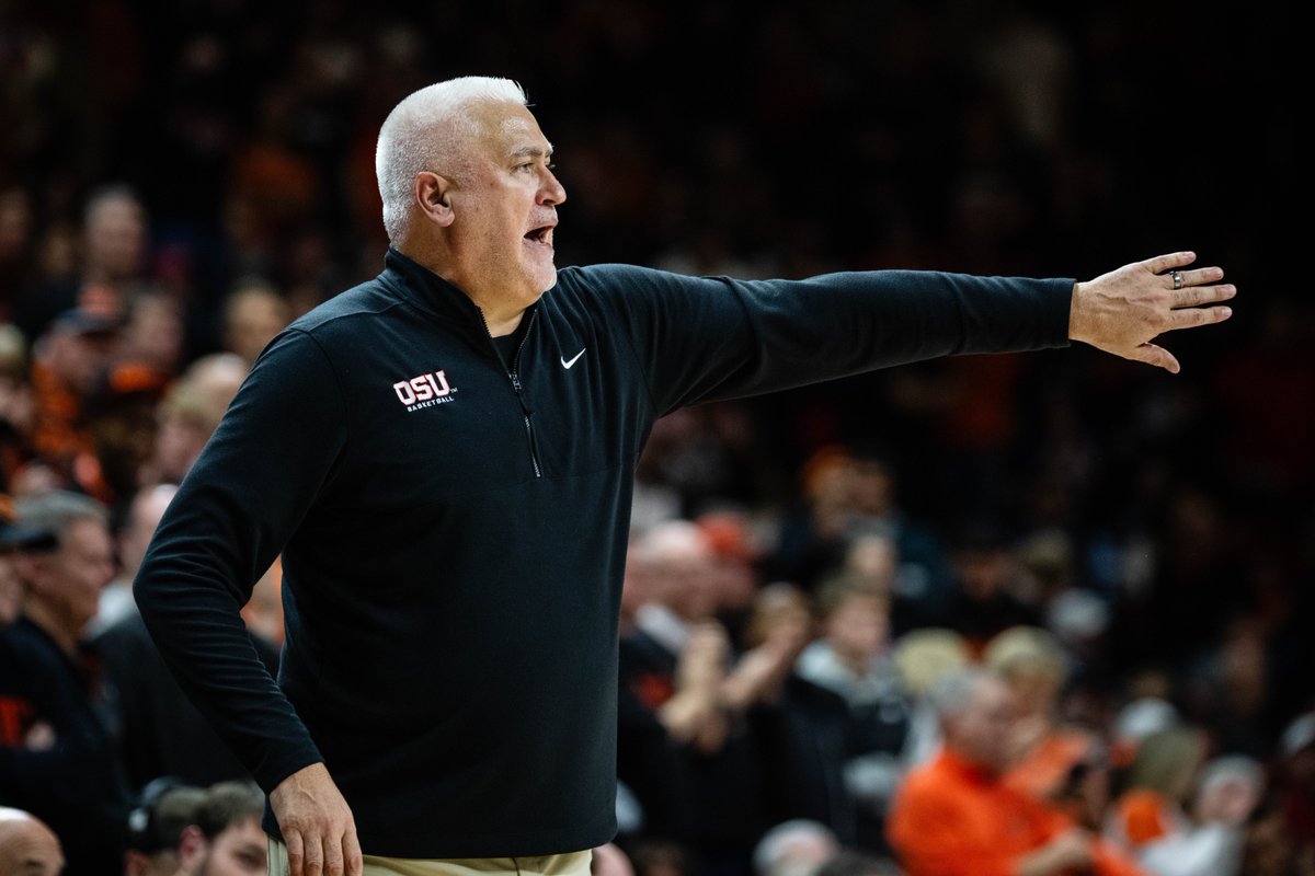 johncanzanobft's tweet image. Wayne Tinkle saved himself once before -- his AD Scott Barnes -- wasn't taking that chance again.

Tinkle is out at Oregon State. 

The details here: bit.ly/4kVj80l