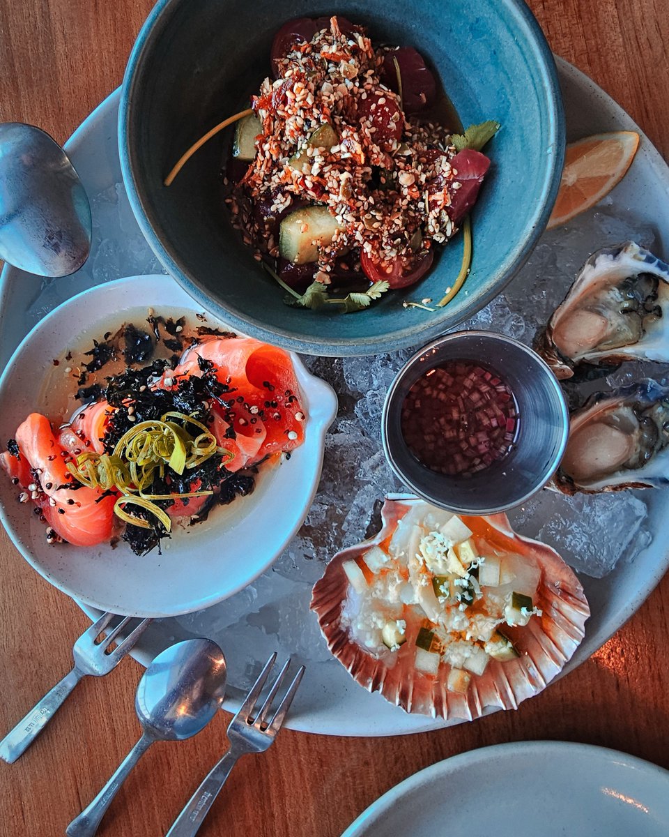 Missing warm summer lunches with wonderful company ☀️🥂