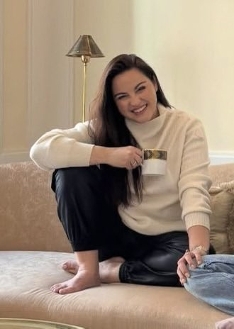 — Ela toda felizinha e sorridente. 

Amamos te ver assim, <a href="/maiteperroni/">Maite Perroni B.</a> ❤️