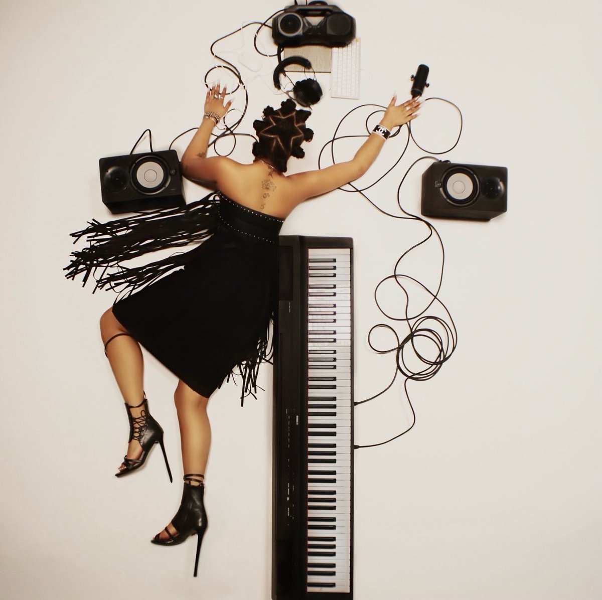 chanelli tweet media