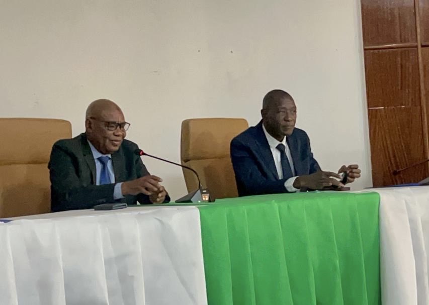 Umrss_Mali's tweet photo. 𝗕𝗮𝗺𝗮𝗸𝗼 | 𝟭𝟳-𝟭𝟵 𝗳𝗲́𝘃 𝟮𝟬𝟮𝟲
Le @MSDS_Mali a organisé l’atelier de validation du Plan Stratégique 2026-2030 de la Direction de la Pharmacie et du Médicament (subvention GC7 du @GlobalFund, gérée par l’@Umrss_Mali).

🔗 Lien : https://t.co/84TxdWB2NN

#SantéPublique https://t.co/z9MqHLsBhT