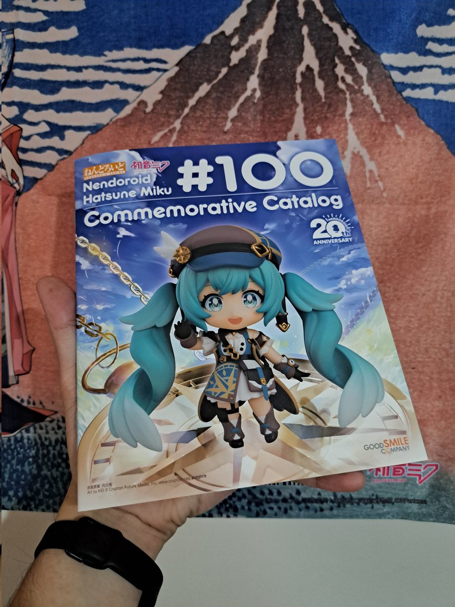 Olha quem tava desde outubro se aventurando pelo mundo antes de chegar em casa (ela vem com um catálogozinho tb super fofo)