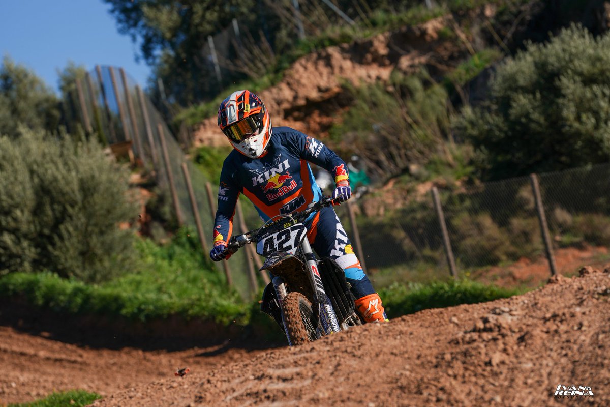 Algo sobre el último entreno.
Something about the last training session.

📸 @ivanreinafotografia 
Sevilla