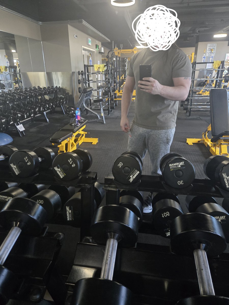 25Logan25 tweet media