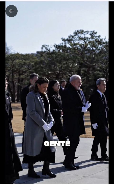 Sunshine4Media's tweet image. | I Do #Hate It When #Religion Come #BetweenUs - by 007 #QuantumOfSolace 😚🇧🇷 🤣 |. 
#President @jairbolsonaro President @LulaOficial .🕊️💃

#MovieClip 🎥 youtube.com/shorts/rLWgO18…