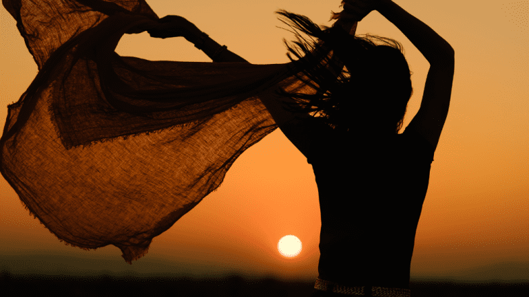 1wsfoundation's tweet image. Between worrying about the future and reminiscing about the past, we often forget the only moment we actually have: Right Now.

On #CarpeDiemDay, we are reminded to "Seize the Day" and celebrate the joys we have today. Life is vulnerable, but it is also beautiful.

 #SeizeTheDay