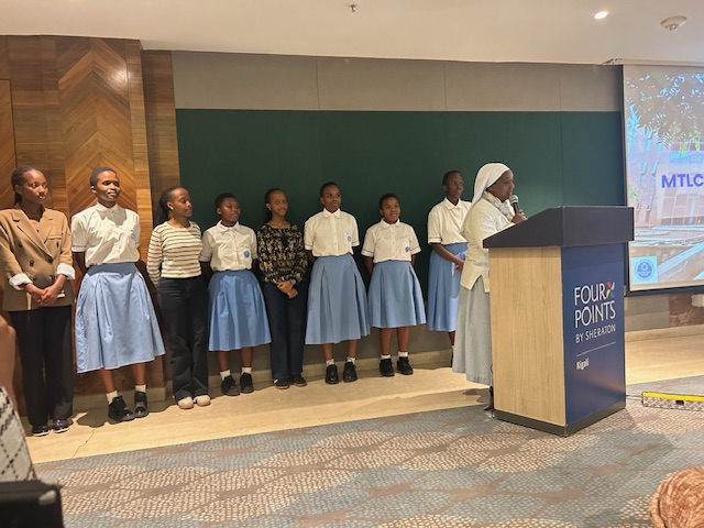 Maranyundo's tweet photo. Last week in Rwanda, over 60 leaders across education, nonprofit, and design sectors joined Maranyundo for the 𝐌𝐓𝐋𝐂 𝐒𝐭𝐚𝐤𝐞𝐡𝐨𝐥𝐝𝐞𝐫 𝐄𝐧𝐠𝐚𝐠𝐞𝐦𝐞𝐧𝐭 𝐃𝐢𝐚𝐥𝐨𝐠𝐮𝐞 in Kigali. The group shared ideas and built a collective vision for the future of the MTLC. https://t.co/rx83OTTI7E