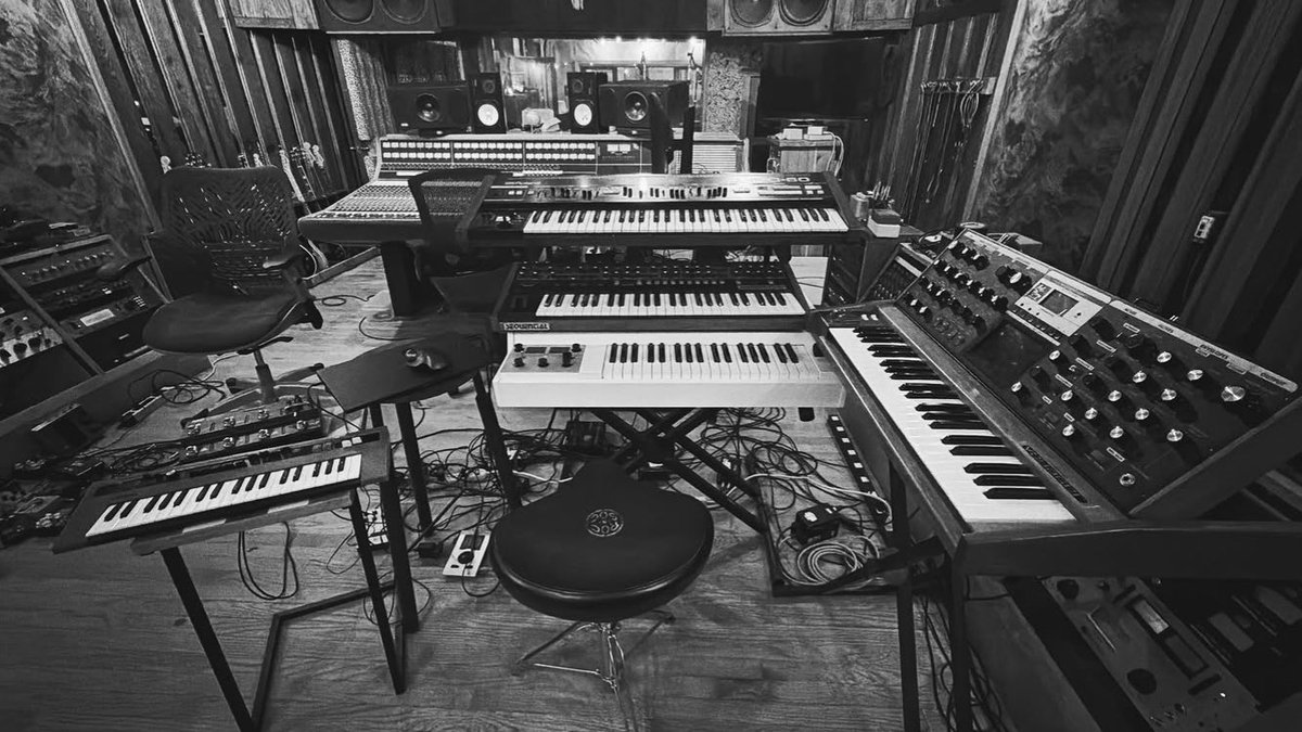 CDCfans's tweet photo. 📍����🇸 @sonicranch 

Disco nuevo en proceso 

#cdcrock #caramelosdecianuro #nuevodisco #sonicranch https://t.co/rLwPi1b4NM
