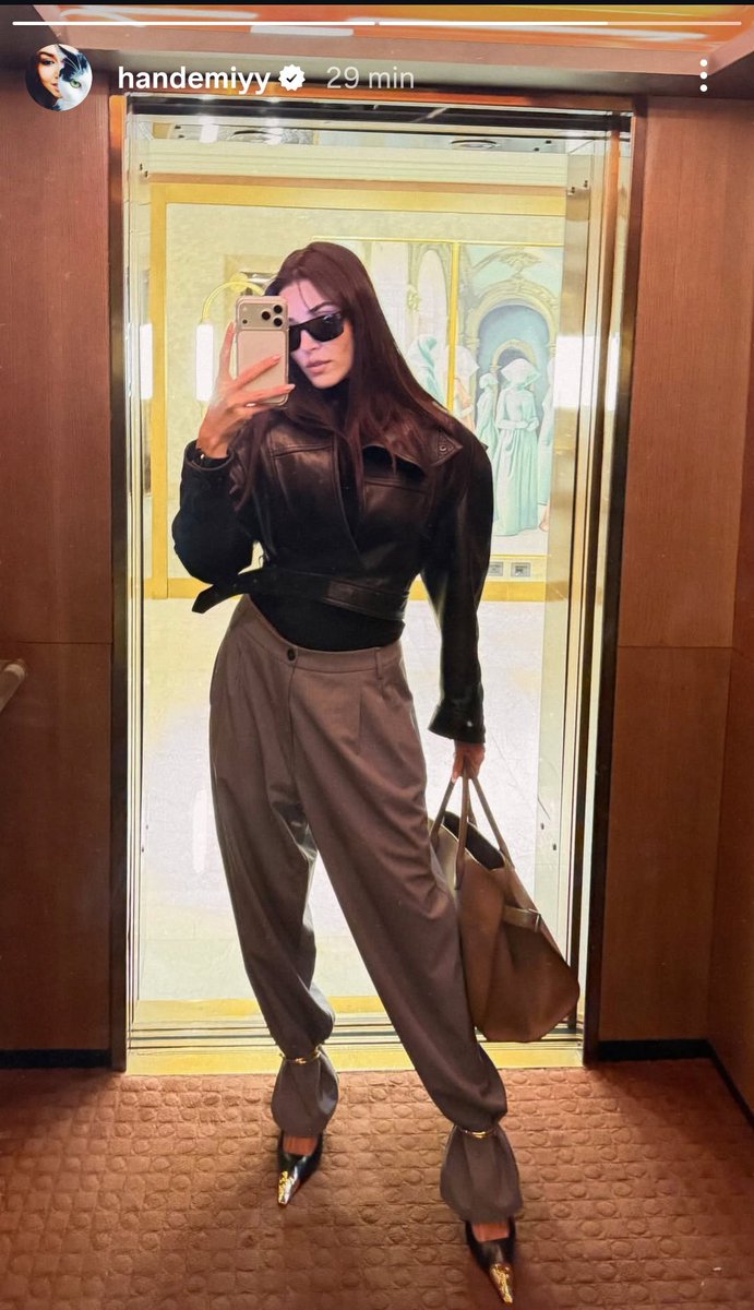 She loves setting trends. Look at what she added to her outfit, especially her shoes, to stand out. That's what fashion is all about: being unique, looking different. 👏🏼🤌🏼🔥 #HandeErçel