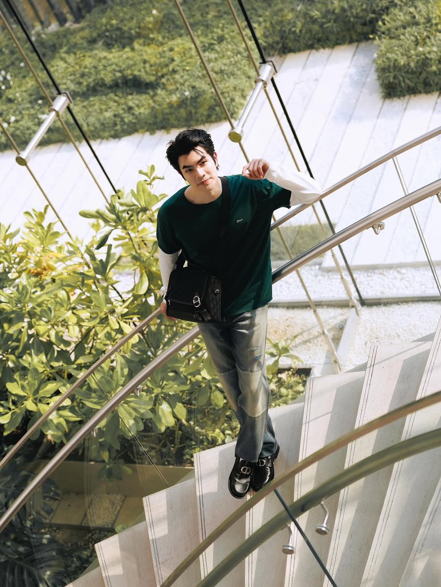 🌹IG Update <a href="/milephakphum/">mile phakphum</a> ·˖✶

『,,, Let’s Have Fun…💚 ,,,』

It's no exaggeration to say that this season's Dior green is for Mile.🤭💚

#MilePhakphum
<a href="/Dior/">Dior</a>
#DiorSummer26