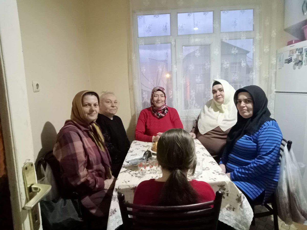 BafraKad's tweet photo. Akparti kadın Kolları Başkanımız sn.Nazife Soruklu ve yönetim kurulu üyelerimiz 
İlçe başkanlığı yönetim kurulu üyelerimi 
İlçe başkanımızın eşi sn.Zübeyde Semiz 
Belediye başkanımızın eşi sn.Asuman Kılıç
Nazife Bulut Soruklu
Ak Parti Bafra Kadınkolları https://t.co/FMafmc5CwI