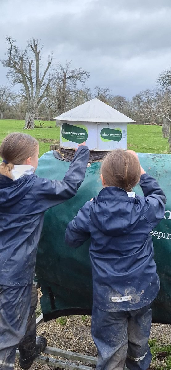 BHallTrips's tweet photo. Group 2-feeding the dragon https://t.co/Uex4Ged8Wh