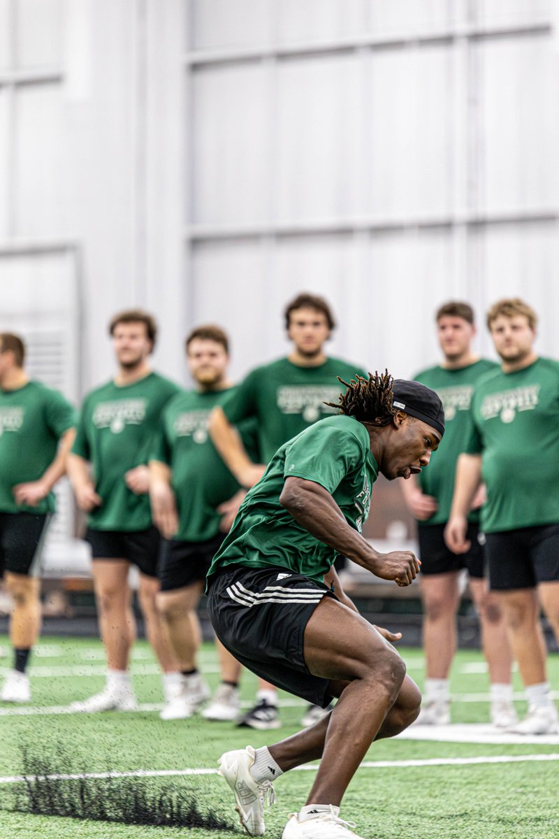 NWBearcat_FB's tweet photo. Another great day to be great💪💪💪

#OABAAB #RISE https://t.co/L5o5l4gTXZ